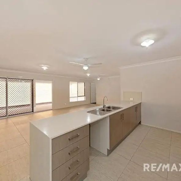 2/29 Cemetery Road, Raceview QLD 4305 - Photo 1