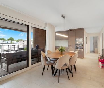 Lichtdurchflutete und stilvolle Wohnung sucht neue Mieter! - Foto 1