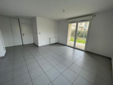 Location Appartement 3 pièces 62m² LA SALVETAT ST GILLES 31880 - Photo 2