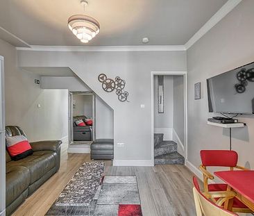 1 bedroom in a house share to rent - Photo 4