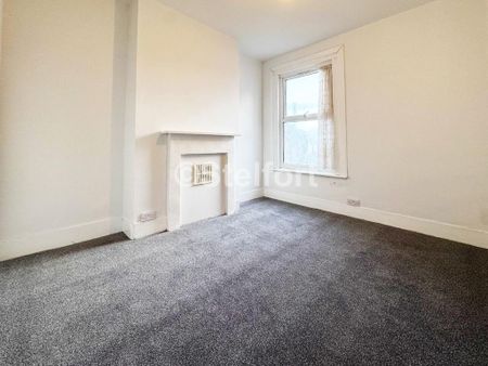 4 bedroom terraced house to rent - Photo 4