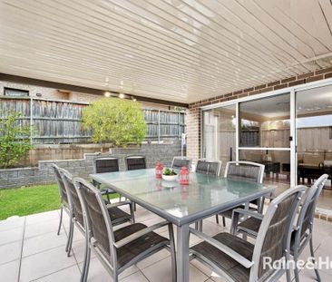 Lovely 3 Bedroom Home in Minto - Photo 2