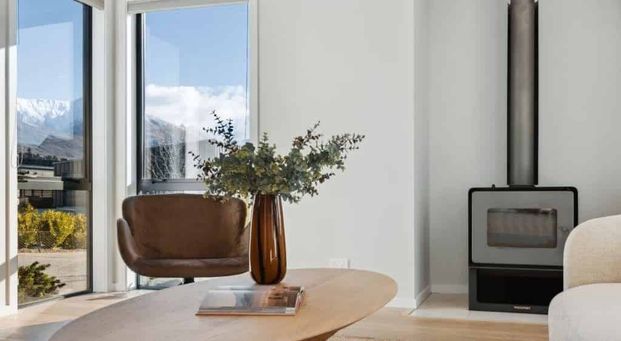 Modern 3-Bedroom Home in Alpine Estate - Photo 1