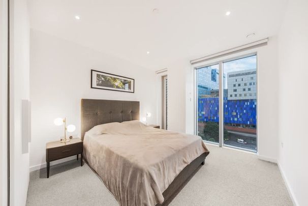 Tapestry Way London E1 - Photo 1