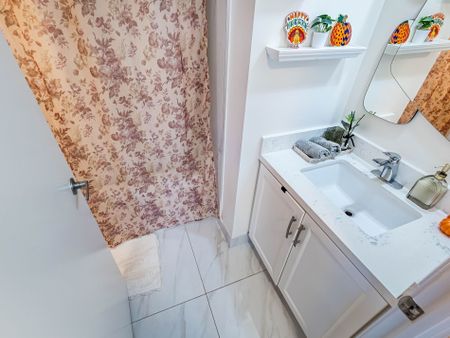 For Lease - 38 Lee Centre Drive Unit# 2003, Toronto, Ontario - Photo 4