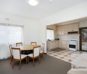 Low Maintenance Living! - Photo 2