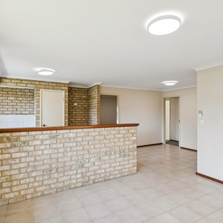 27 Beatrice Avenue - Photo 1