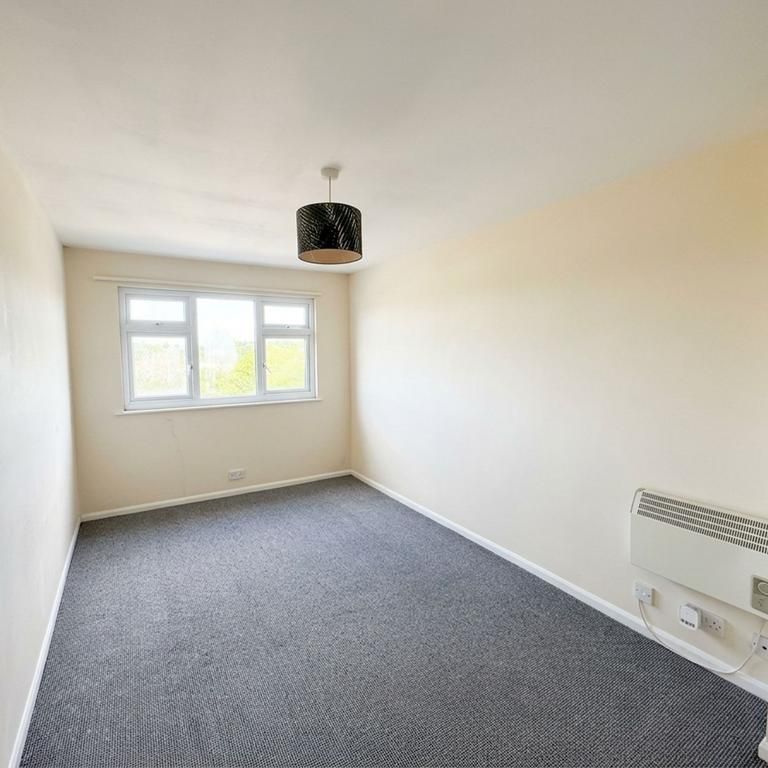 3 bedroom maisonette to rent - Photo 1