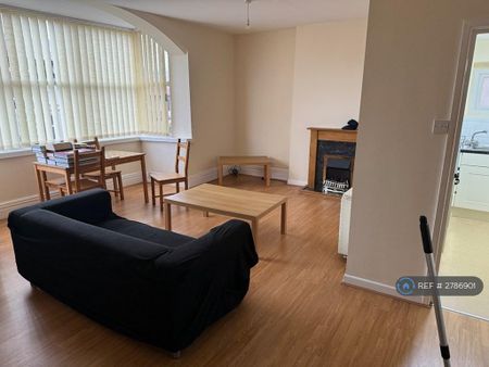 1 bedroom flat to rent - Photo 2