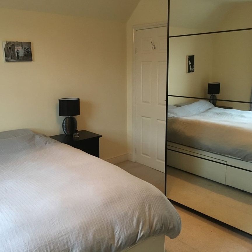 Room in a Shared House, St. Peters Street, CR2 - Photo 1