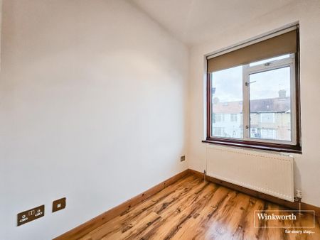 5 bedroom semi-detached house to rent - Photo 4