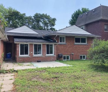 Detached Home For Lease | W9254638 - Photo 4