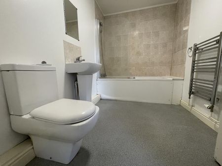 1 bedroom flat to rent - Photo 5