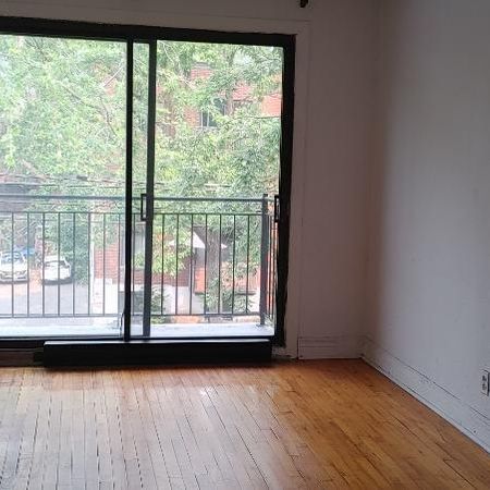 TRES GRAND 5 1/2 DANS COTE DES NEIGES ADJ OUTREMONT ET VMR - Photo 4