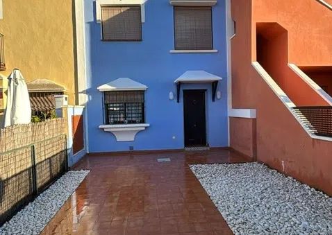 Alquiler de chalet pareado en Roda