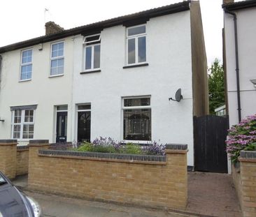 2 bedroom end of terrace house to rent - Photo 1