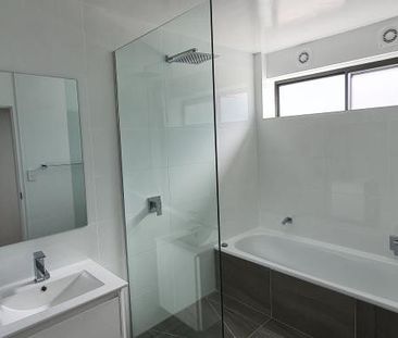 3 / 143 Glen Huntly Rd, Elwood - Photo 4