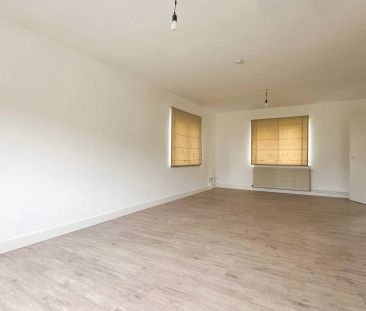 mooie gezinswoning met 3 slaapkamers en tuin - Foto 3