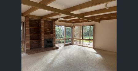 FANTASTIC CENTRAL LOCATION - Photo 2