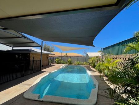 4x2 Family Living Oasis - Photo 2