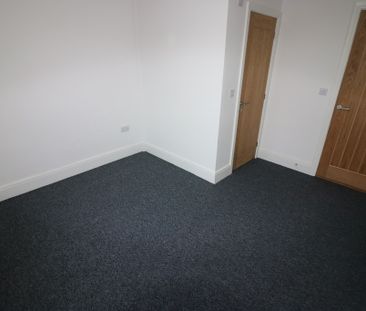 Flat 2, 20 Louis Street - Photo 5