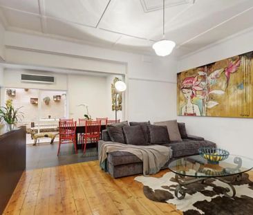 Art-Deco Apartment With Entertainer's Courtyard! - Photo 2