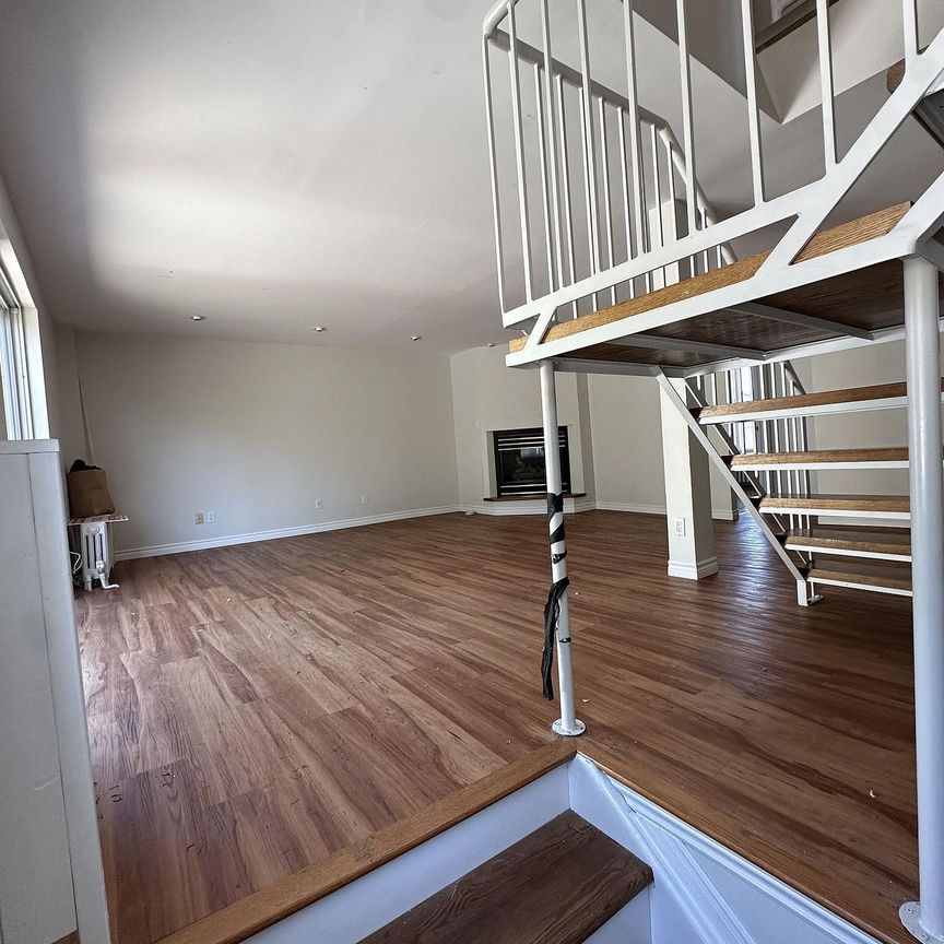 For Lease - 319 Division Street, Cobourg, Ontario - Photo 1