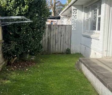 Comfortable Two-Bedroom Near CBD - Photo 4