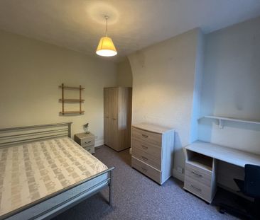 Cromer Street, Burton Stone Lane - P1233 - Photo 5