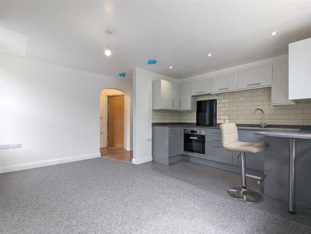 1 bedroom apartment to rent - Photo 2