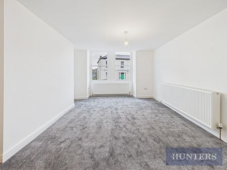 1 bedroom Flat To Let - Photo 2