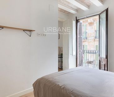 Amplio piso de 2 habitaciones en el corazón del Gótico, a pasos de ... - Photo 2