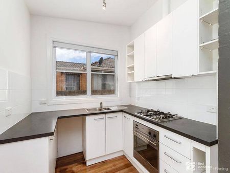 LOCATION AND SPACE! - Photo 3