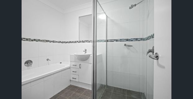 Modern Family Home in a Peaceful North Booval Cul-de-Sac - Photo 1