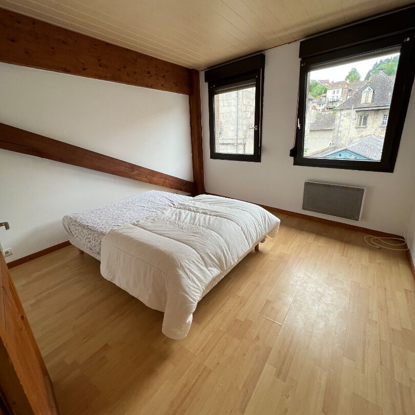 Location Appartement 3 pièces 77m² - Photo 1