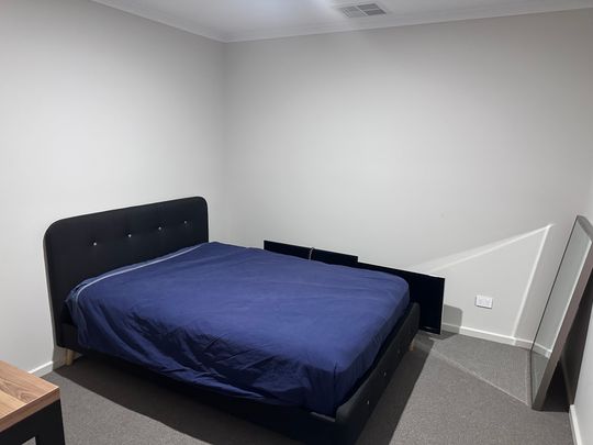 2 Bedroom 1 year old home! - Photo 1