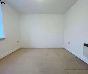 Boscombe Spa, BH5 - Photo 2