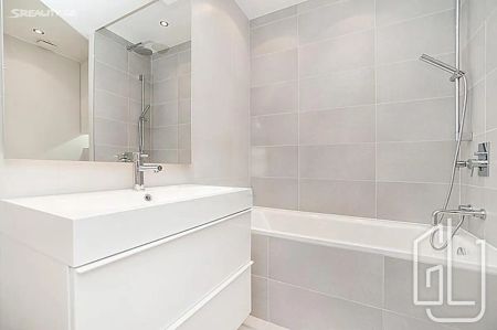 Pronájem bytu 3+kk 57 m² - Fotografie 2