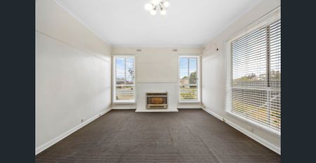 Positioned in a convenient Sebastopol location - Photo 2