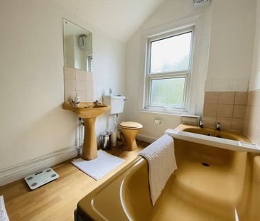 4 bedroom terraced house to rent - Photo 6