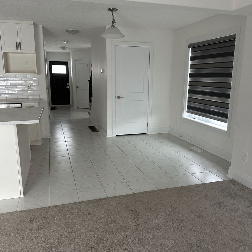 For Lease - 163 Stonebrook Way, Grey Highlands, Ontario - Photo 1