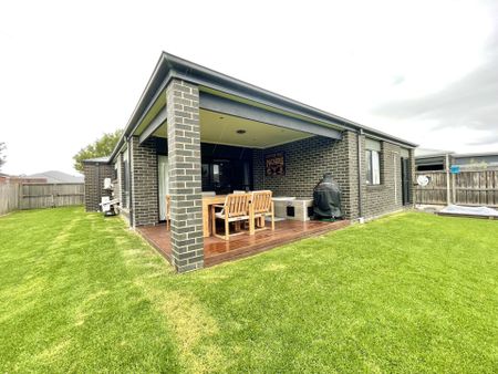 9 Coventry Road Traralgon VIC - Photo 2