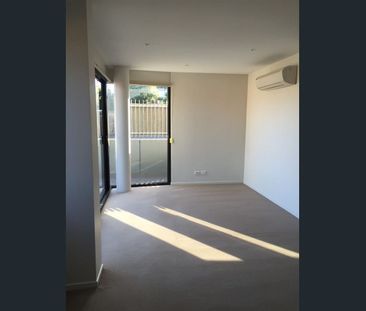 Inner City Apartment - Photo 4