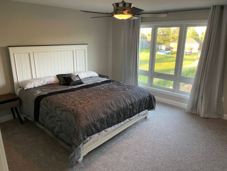 Three bedroom Townhouse for rent in Niagara Fallls - Photo 5