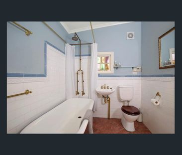 Blue Cockatoo Cottage - Photo 1