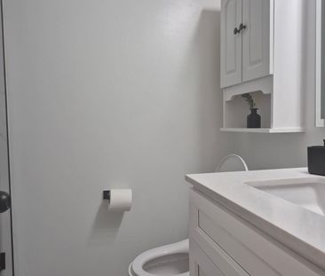 For Lease - 50 Strathaven Drive Unit# 15, Mississauga, Ontario - Photo 2