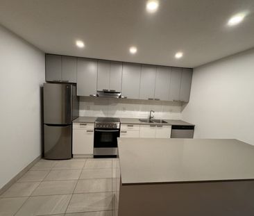 Gary Manor - Photo 2