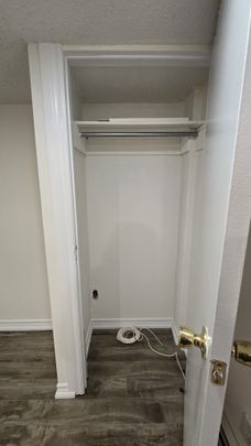 For Lease - 3661 Lakeshore Boulevard Unit# Lower 4, Toronto, Ontario - Photo 1