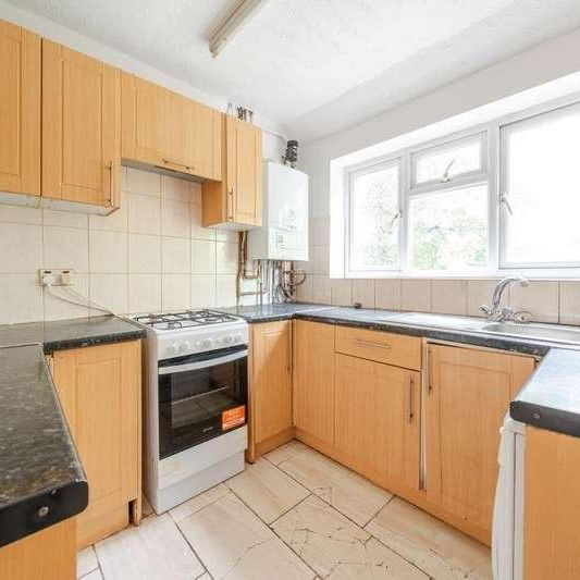 Slough, Berkshire, SL1 - Photo 1