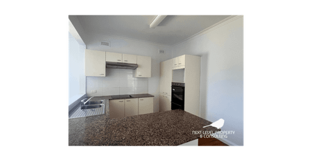 Updated family home - Photo 3